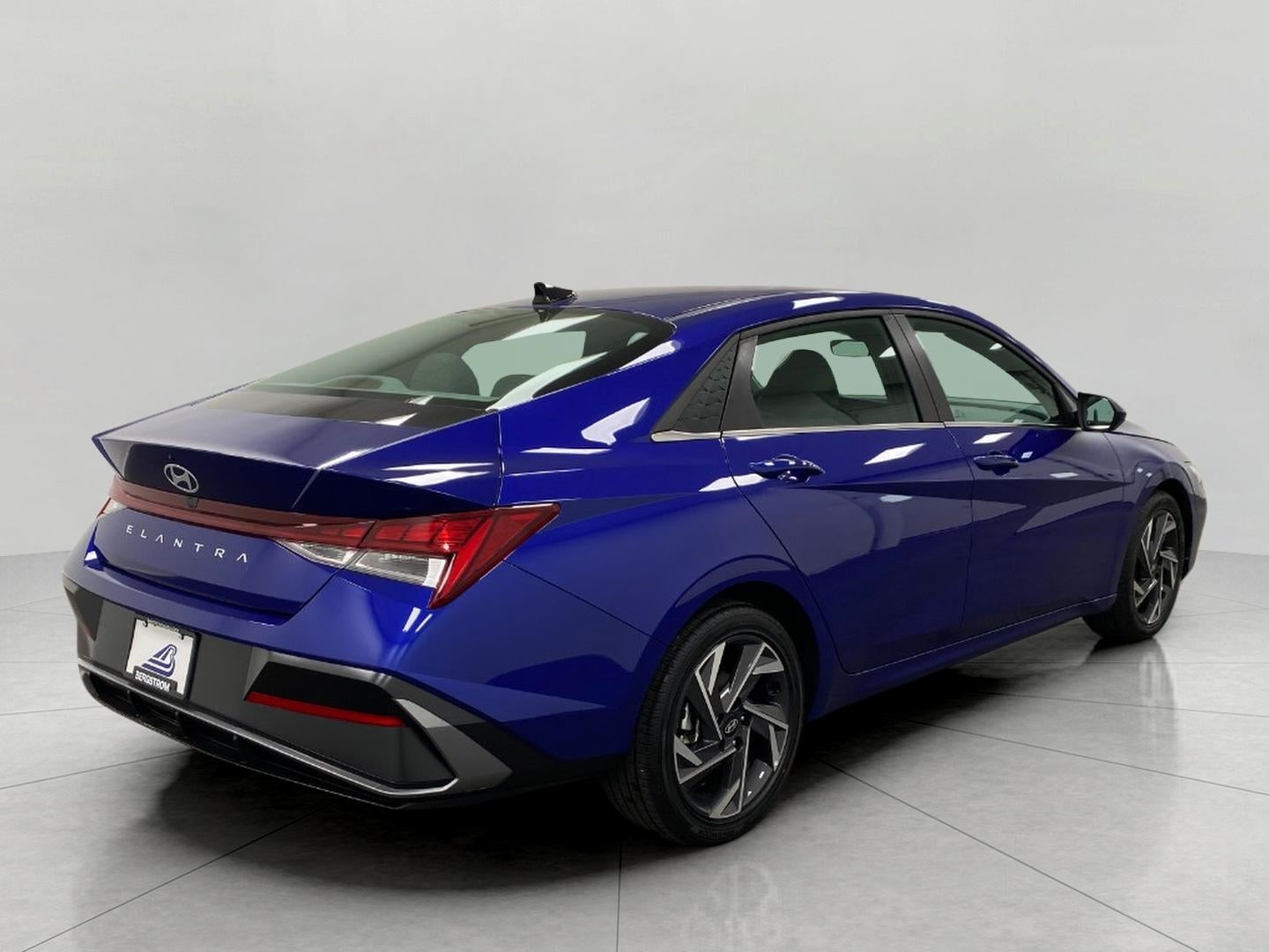 2025 Hyundai Elantra SEL Convenience IVT