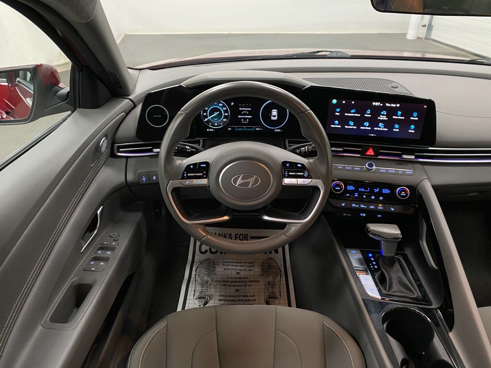 2025 Hyundai Elantra SEL Convenience IVT