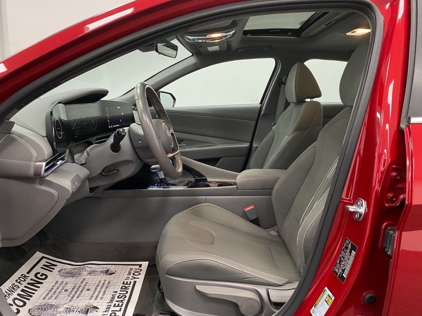 2025 Hyundai Elantra SEL Convenience IVT