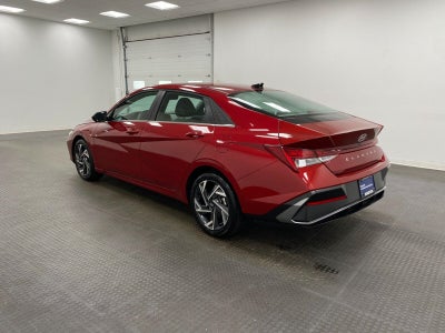 2025 Hyundai Elantra SEL Convenience IVT