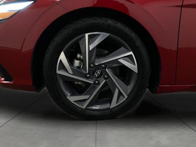2025 Hyundai Elantra SEL Convenience IVT