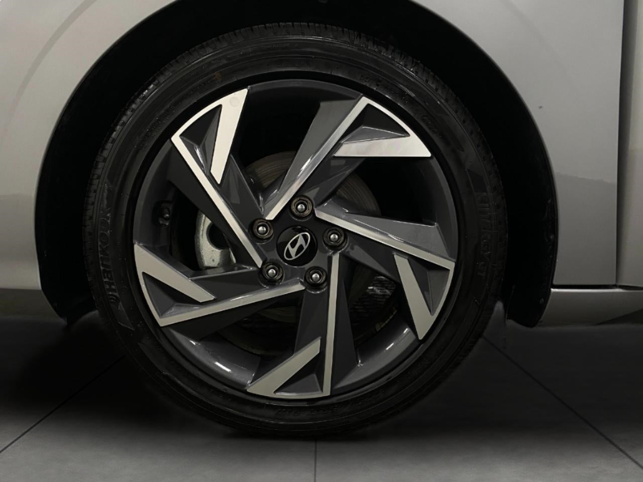 2025 Hyundai ELANTRA SEDAN