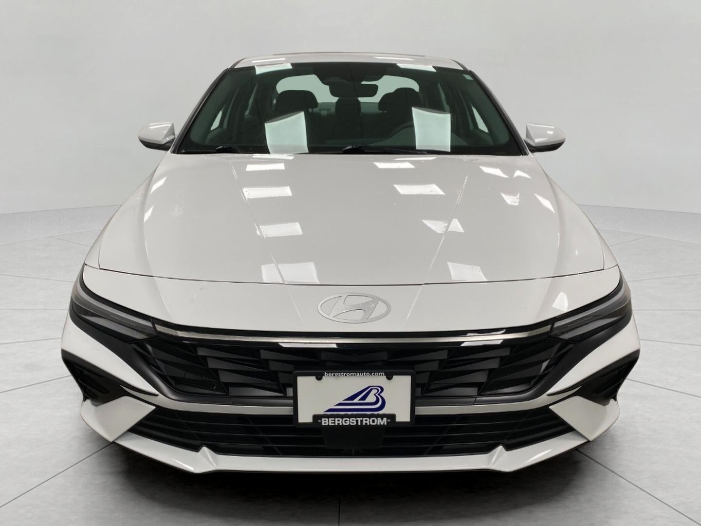 2024 Hyundai Elantra SEL IVT