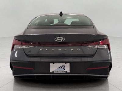 2024 Hyundai Elantra SEL IVT