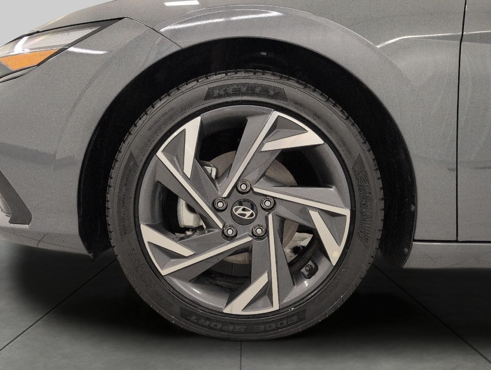 2024 Hyundai Elantra SEL IVT