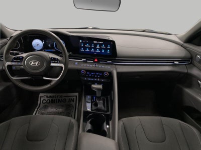 2025 Hyundai Elantra SEL Convenience IVT