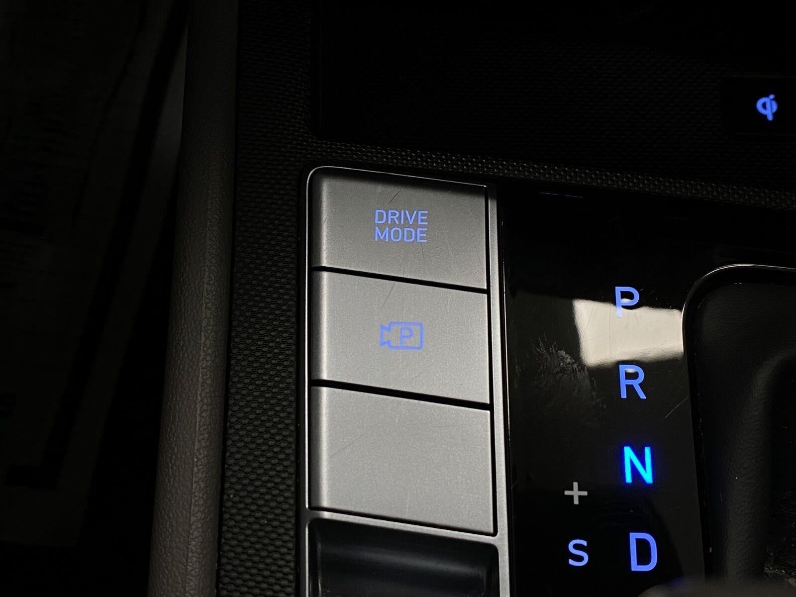 2025 Hyundai Elantra SEL Convenience IVT