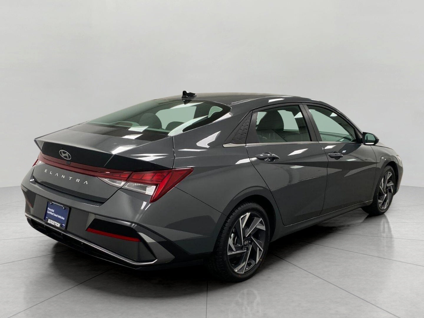 2025 Hyundai Elantra SEL Convenience IVT