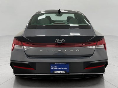2025 Hyundai Elantra SEL Convenience IVT