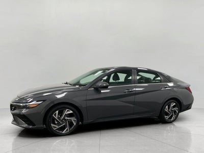 2025 Hyundai Elantra SEL Convenience IVT