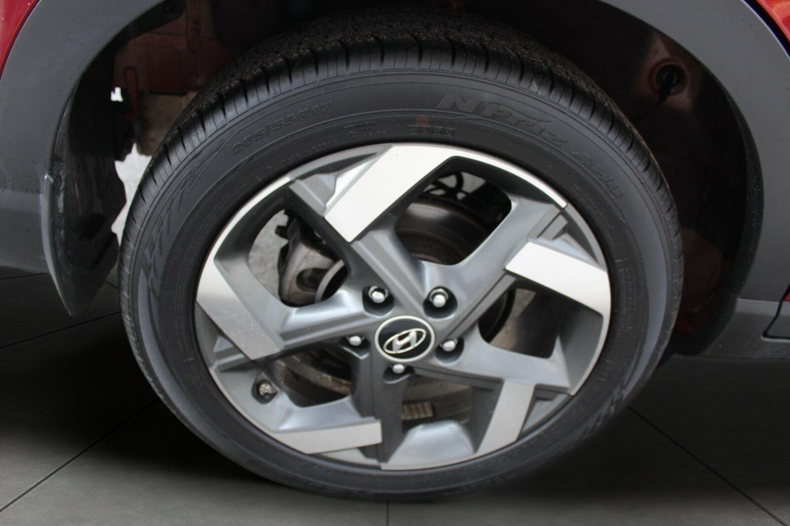 2025 Hyundai Venue SEL IVT