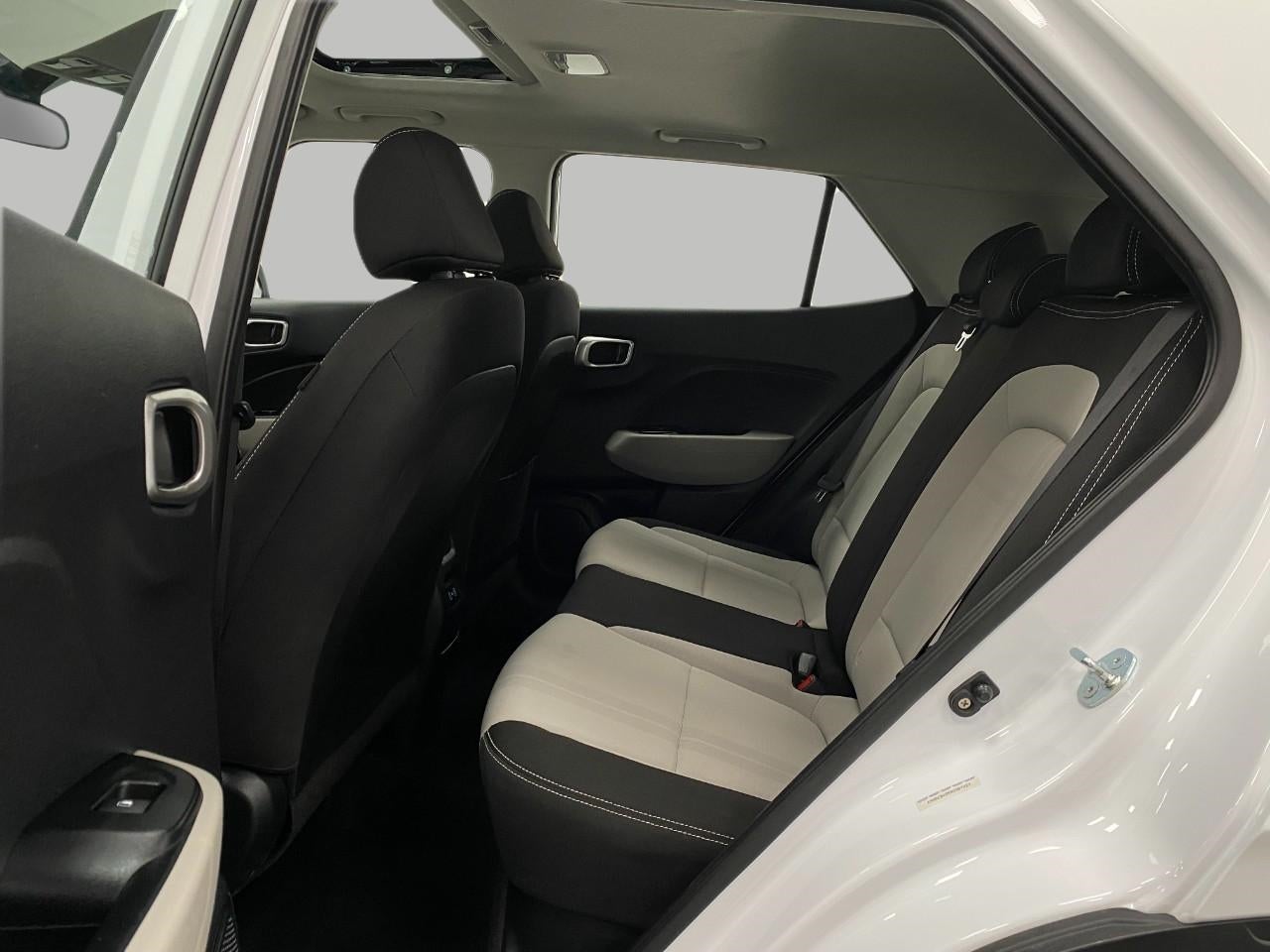 2025 Hyundai Venue SEL IVT