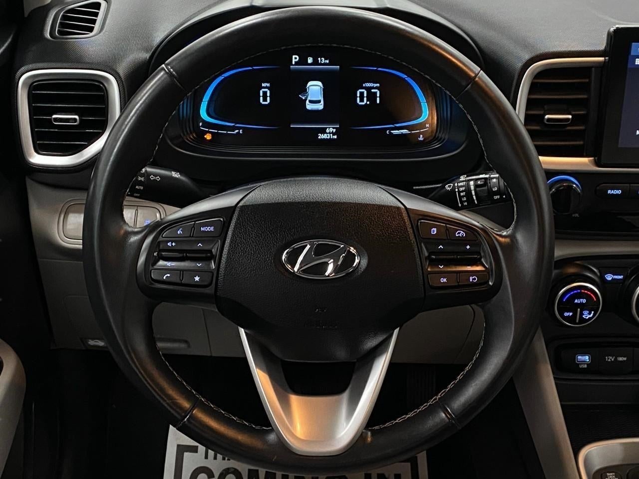 2025 Hyundai Venue SEL IVT
